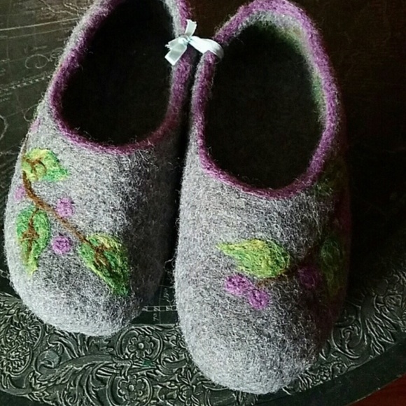 Gray Fleted House Slippers - Picture 1 of 6